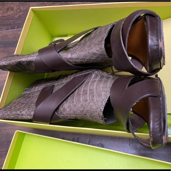 Snake skin, sock bootie heels 👠 - Picture 10 of 11